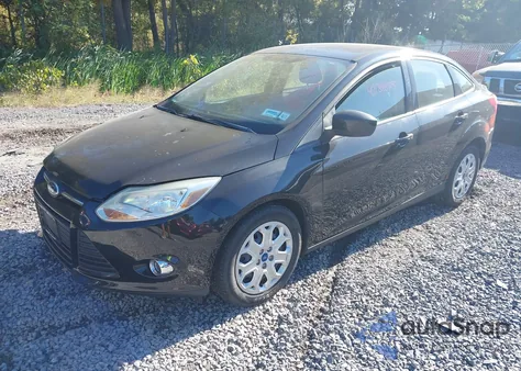 2012 Ford Focus Se z USA, uszkodzony, nr VIN 1FAHP3F23CL146779